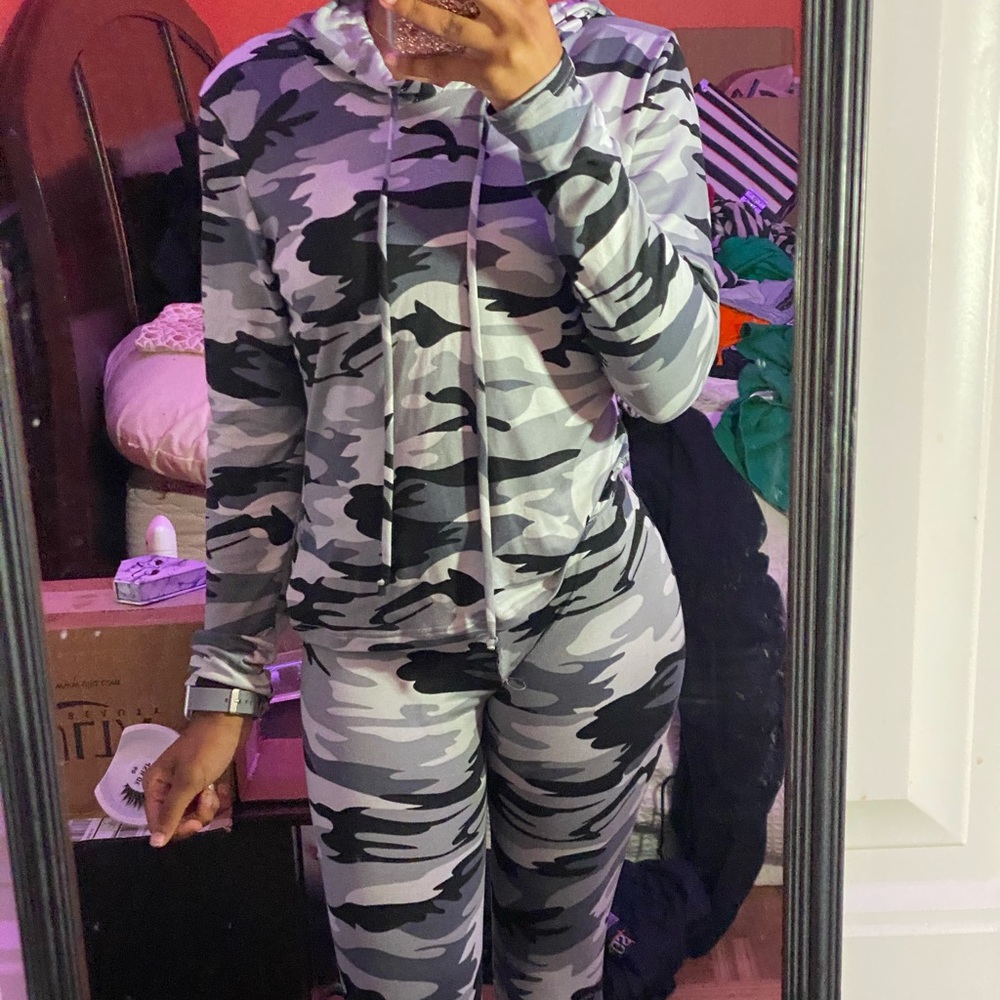 Gray Camo Hooded Jacket & Tights Set